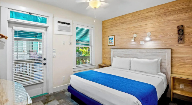 Eden House, Забронировать Отель Бизнес-отели Ки-Уэст, рядом с San Carlos Institute Casa Cuba, 4* 5*