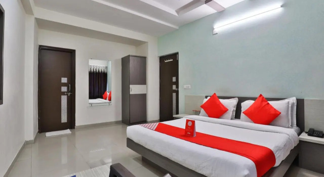 Hotel Nova Residency, Забронировать Отель Ахмадабад штат Гуджарат, рядом с Vastrapur Lake