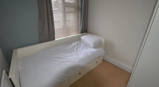 Swanky Family Holiday Home in Coventry near Live Escape Room