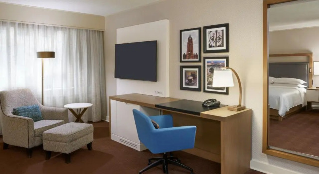 Двухместный клубный номер Standard Sheraton Ottawa Hotel
