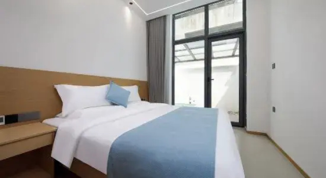 Люкс Luxury Floral Hotel·Juntang Valley Hotel(Maoshan Dongfang Salt Lake City Store)