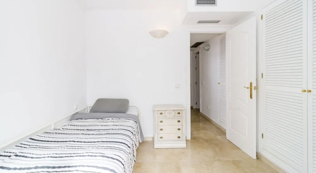 Apartment Condes de Iza-CDI - Roomservice