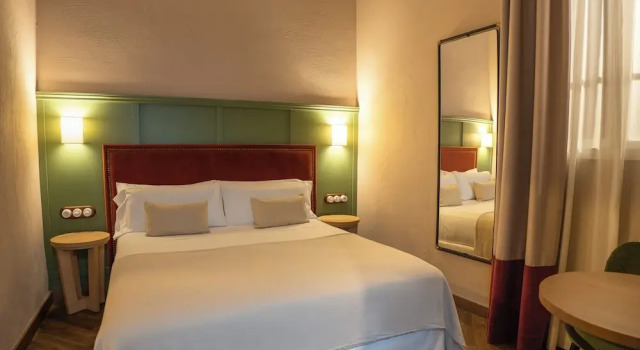 Номер Standard Honest Sevilla Hotel