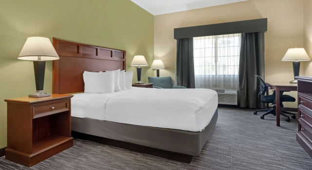 Двухместный номер Standard Best Western Hebbronville Inn