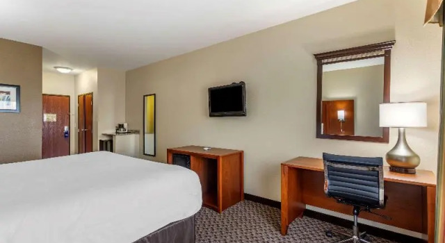 Номер Comfort Inn & Suites Carbondale University Area