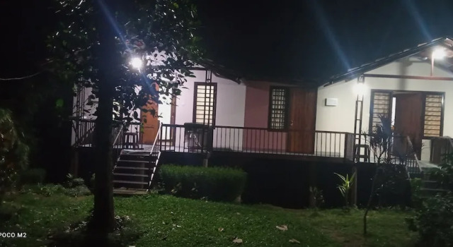 Вилла Family villa is a hut style accommodation