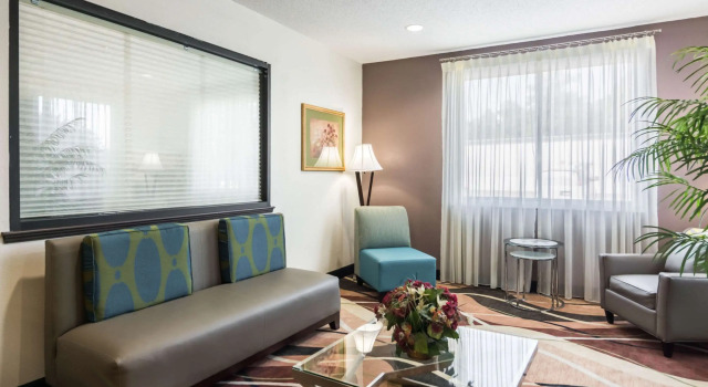 Quality Inn Warsaw near Rappahannock River, Забронировать Отель Отели Уорсо с завтраком, Завтраки