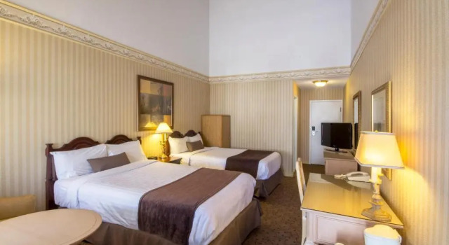 Четырёхместный номер Standard Auberge Québec