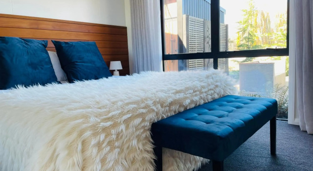 Orchard Lodge Wanaka - Relax, Refresh, Recharge, Забронировать Отель Отели Требл-Коун с парковкой, Парковка