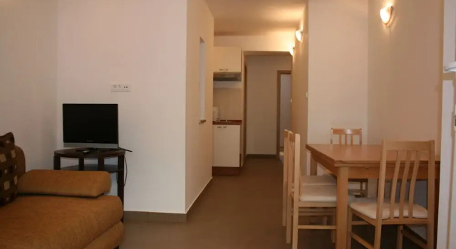 Apartments Mrduljas