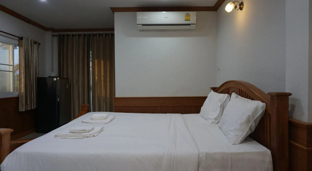 Siya House Hotel, Забронировать Отель Отели Чианграй с парковкой, рядом с Rong Suea Ten Temple, Парковка