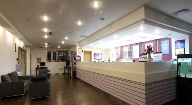 Super 8 Hotel Beijing Jiu Long, Book Hotel Hoteller i Beijing Province med parkering, Parkering