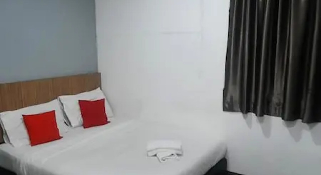 Deluxe Dvoulůžkový s manželskou postelí pokoj OYO 90724 Rg Hotel