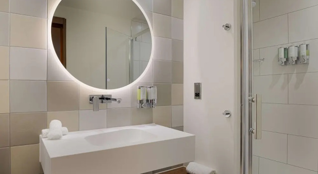 Двухместный номер Premium Hampton by Hilton London Waterloo