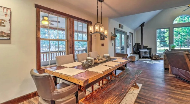 Hot Tub, Beach Access: Albrightsville Retreat!, Rezerwuj Dom wakacyjny Wille w Pensylwania, Willa