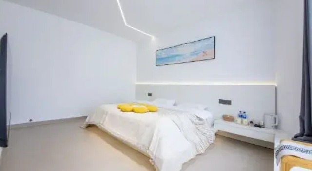 Двухместный люкс с балконом и с видом на внутренний двор Yuni Jinxi Homestay (Dali Ancient City Branch)