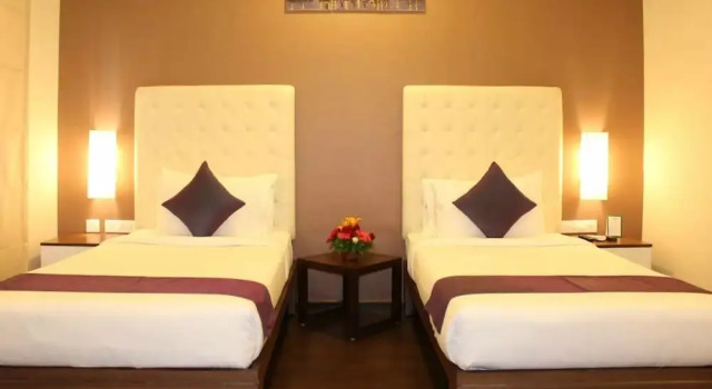 Номер Deluxe Crest Hotel