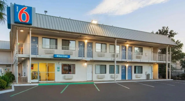 Motel 6 Woodland, CA – Sacramento Airport