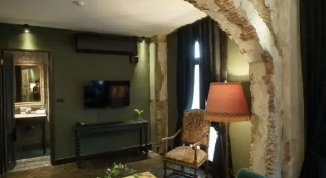Люкс Baan Tuk Din Hotel