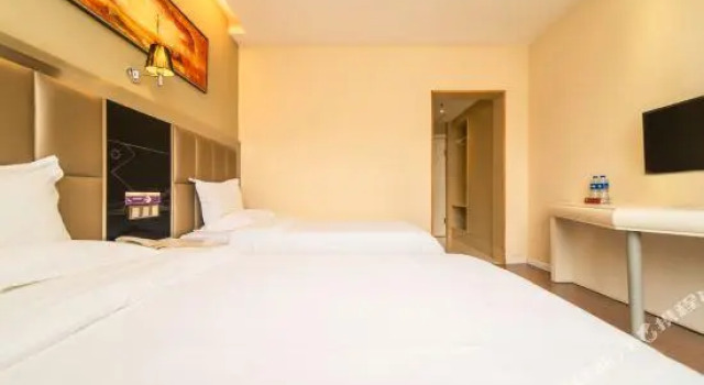 Orange Inn (Changyang Qingjiang Gallery), Book Hotel Hotels in Yichang with a Pool, Swimming Pool