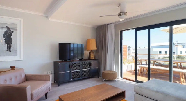 Azure 34 On Big Bay, Забронировать Отель Отели Big Bay с парковкой, Парковка