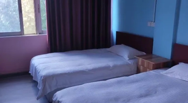 Linyi shengpingju hotel, Prenota Hotel Hotel a Shandong con parcheggio, Parcheggio