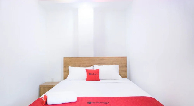 RedDoorz @ RS Adam Malik Medan, Réserver Appartement Hôtels à Medan avec parking, Parking
