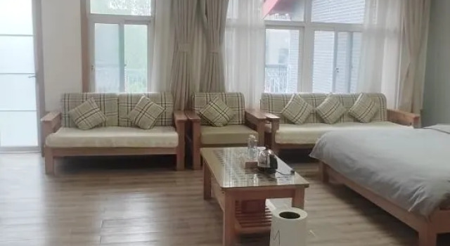 Люкс Chinh Hoa Homestay
