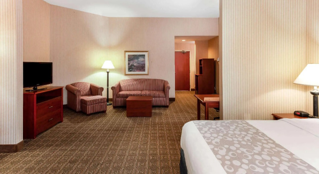 Двухместный люкс La Quinta by Wyndham Milwaukee SW New Berlin
