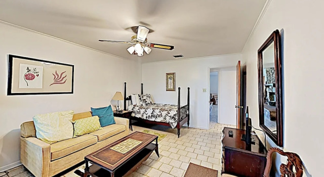 Private Beach Direct Water Views 4BR by RedAwning