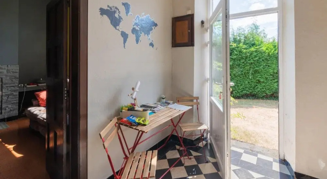 Коттедж Elegant Home in Bievre With Garden