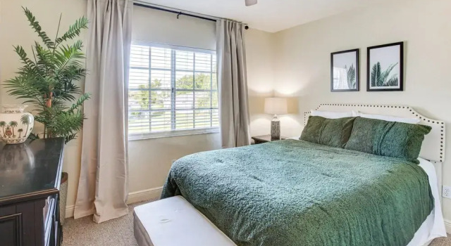 Golf Getaway: Cape Coral Condo 1 Mi to River!, Забронировать Апартаменты/квартира Апартаменты Кейп-Корал, Апартаменты/квартира