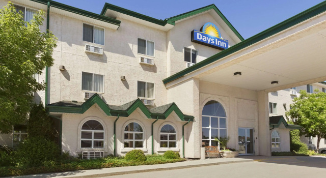 Days Inn Steinbach, Rezerwuj Hotel Hotele w Manitoba z basenem, Basen
