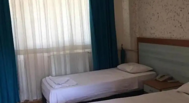 Трёхместный номер Standard с балконом Uyum Hotel