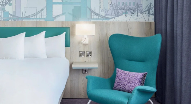 Четырёхместный номер Standard Leonardo Hotel London Croydon