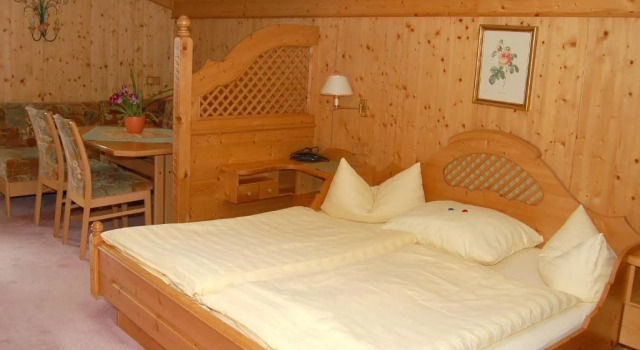 Bauernhof Oberscheffau, Rezerwuj Hotel Hotele w Salzburg z parkingiem, Parking