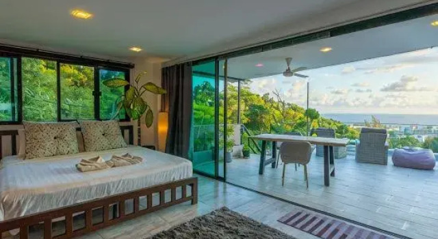 *Seaside Group Getaway • Up to 16 Guests v104