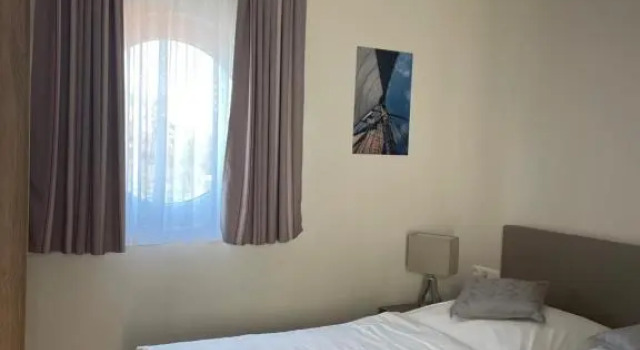 Семейный номер Standard с балконом Hotel Neptun
