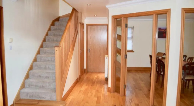 Коттедж с 5 комнатами Kelpies Serviced Apartments Kavanagh- 5 Bedrooms