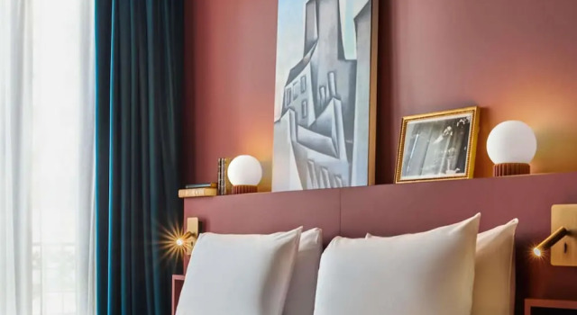 Двухместный номер Deluxe с балконом Mercure Paris Tour Eiffel Pont Mirabeau