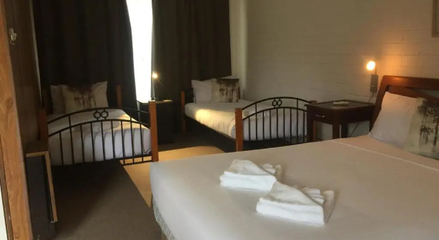 Buffalo Motel and Country Retreat, Buchen Sie Motel Porepunkah Victorian High Country