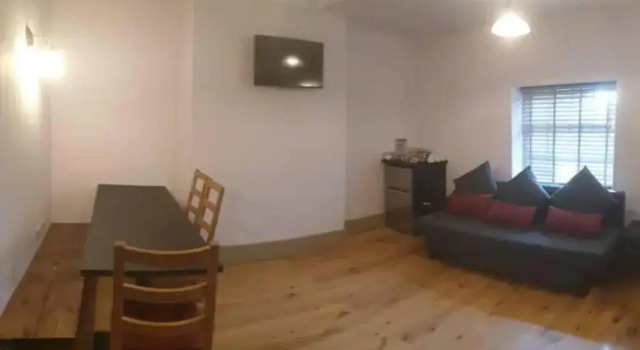 Апартаменты Sparks - Family Suite in Canalside Guesthouse