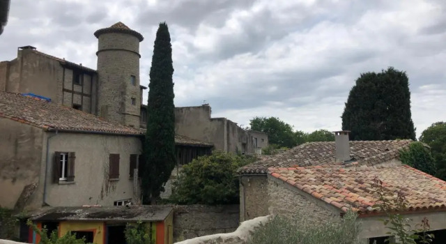 Коттедж Romantic house - entrance to the medieval castle