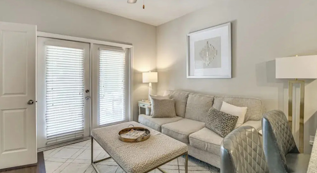 Cotton District Condo: Walkable Spot for Game Day!, Забронировать Апартаменты/квартира Старквилл Миссисипи, рядом с Музей наследия округа Октибеха