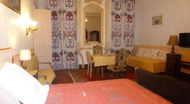 Полулюкс Hôtel du Fiacre