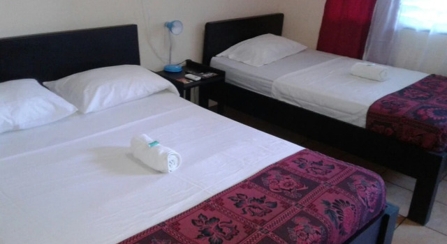 Cabinas Rocamar Playa Bonita, Забронировать Отель Отели Пуэрто-Лимона с парковкой, Парковка