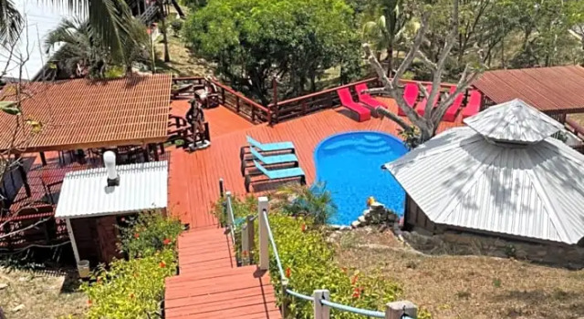 Семейный номер Standard с видом на сад Hotel and Dive Center Roatan Yacht Club