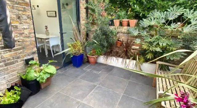 Stunning apartment with garden in the heart of Hackney, East London, Varaa Huoneisto Asunnot kohteessa Merseyside, Huoneisto