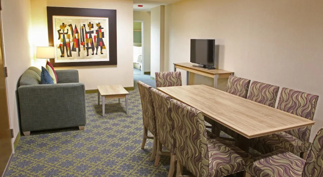 Люкс с 2 комнатами Holiday Inn Express & Suites Cuernavaca by IHG