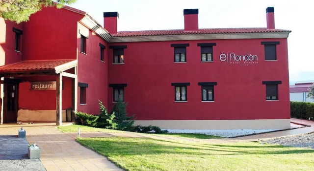 Hotel El Rondón, Varaa Hotelli Hotellit Madridin maakunta pysäköinnillä, Pysäköinti
